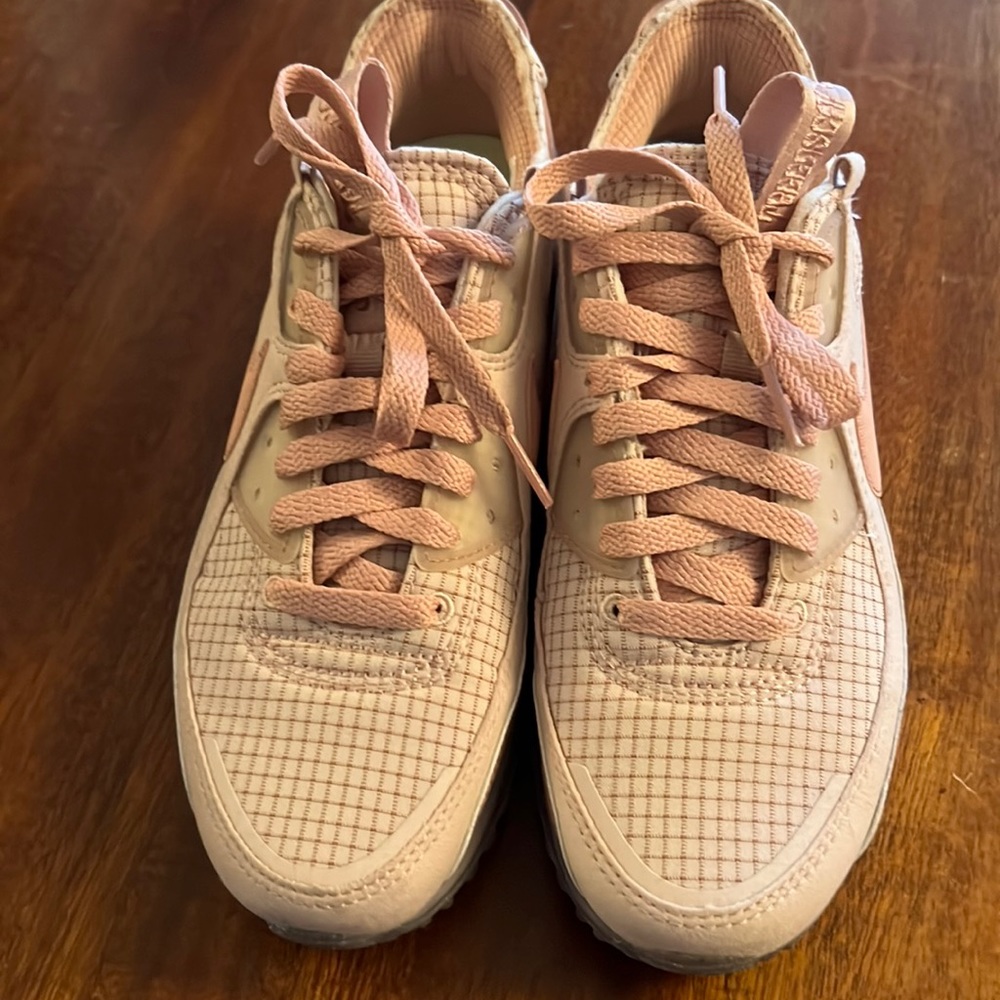 Nike Air Max Tellescape 90 womens Shoe